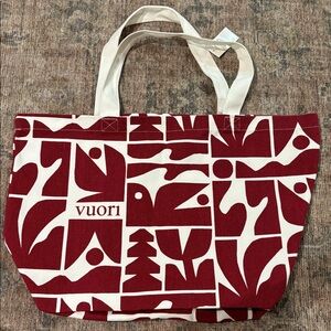NWT Vuori Holiday 2025 Tote Bag Strawberry One Size